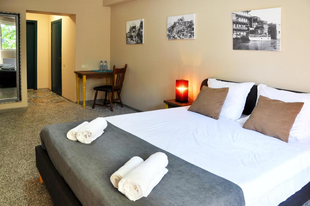 Art Hotel Claude Monet Tbiliszi Kültér fotó