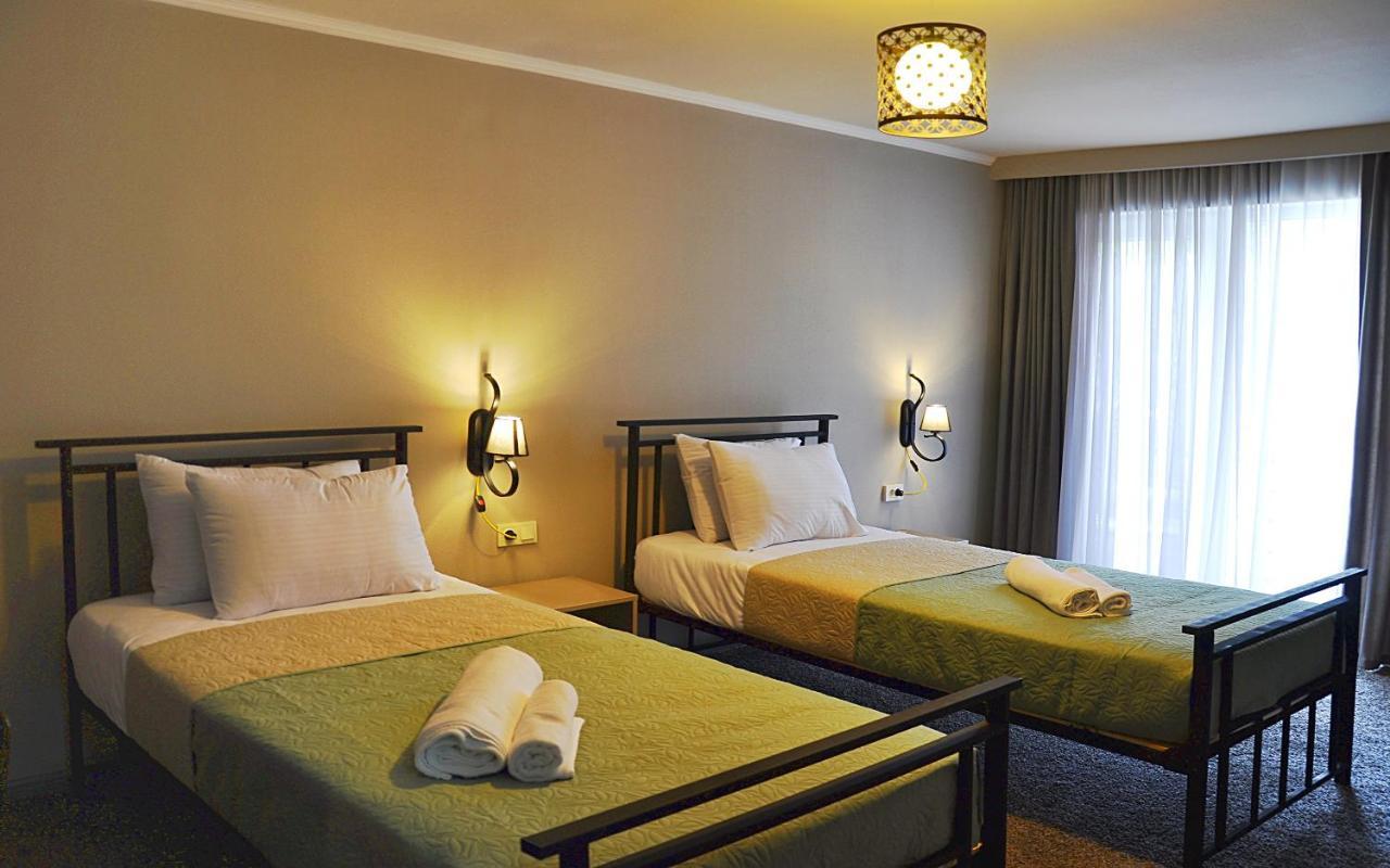 Art Hotel Claude Monet Tbiliszi Kültér fotó