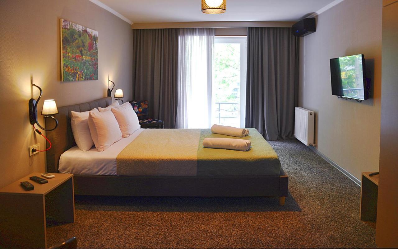 Art Hotel Claude Monet Tbiliszi Kültér fotó