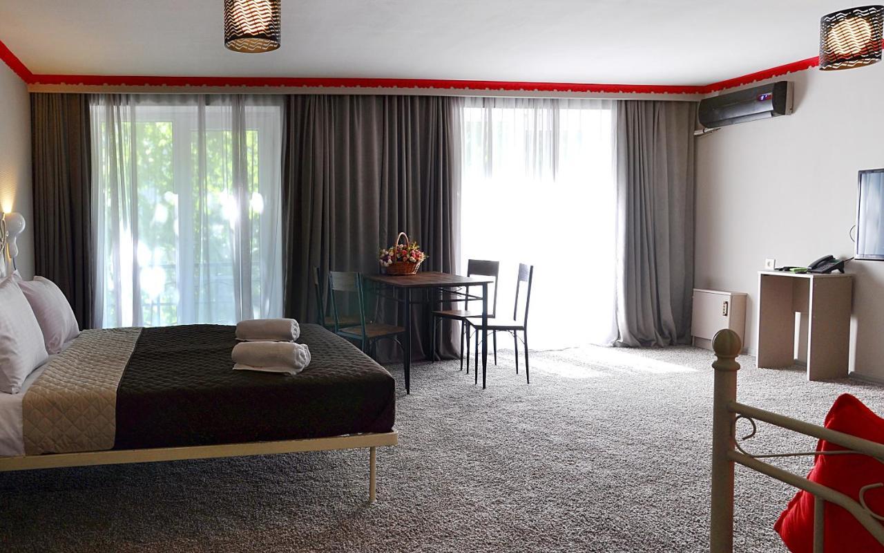 Art Hotel Claude Monet Tbiliszi Kültér fotó