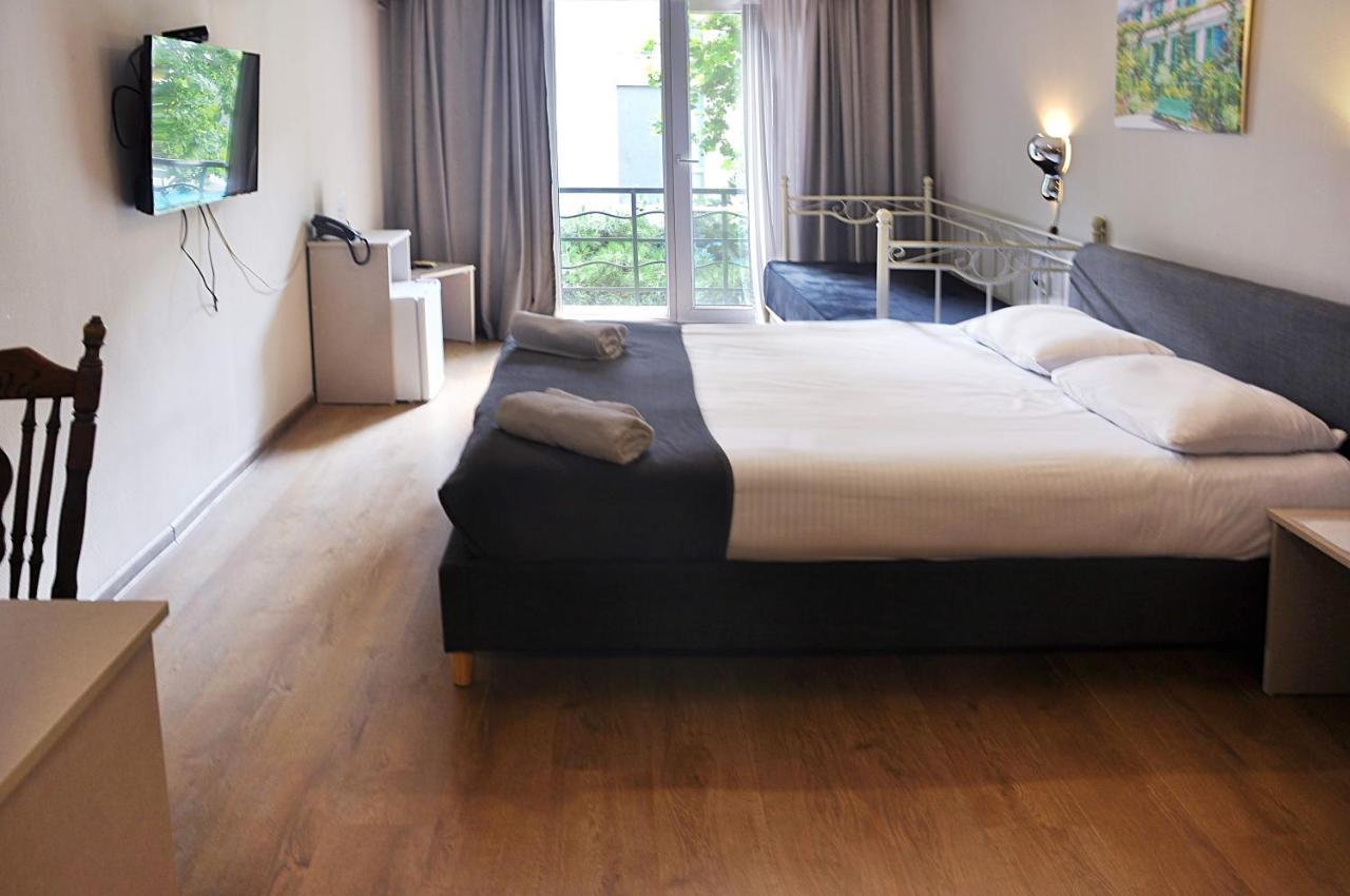 Art Hotel Claude Monet Tbiliszi Kültér fotó