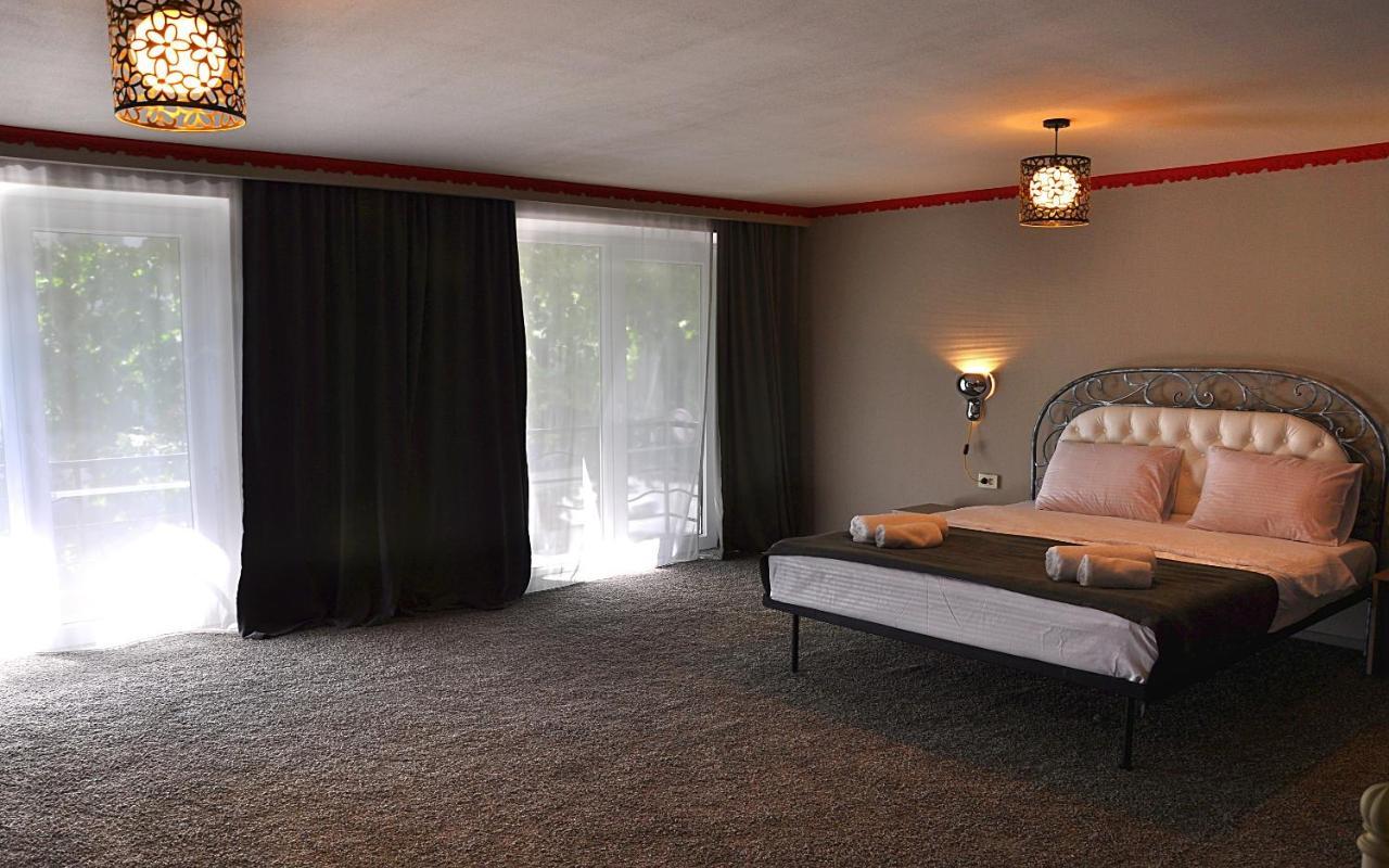 Art Hotel Claude Monet Tbiliszi Kültér fotó