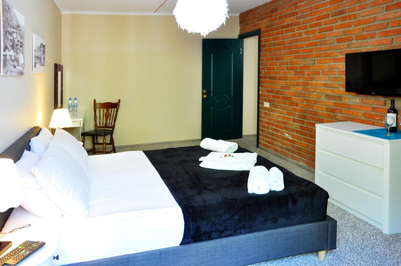 Art Hotel Claude Monet Tbiliszi Kültér fotó