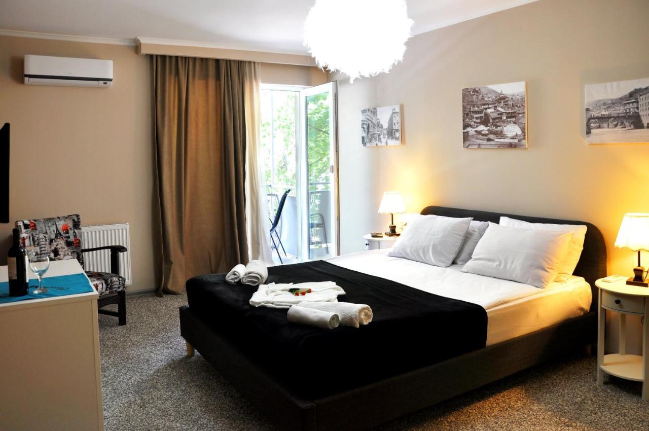 Art Hotel Claude Monet Tbiliszi Kültér fotó